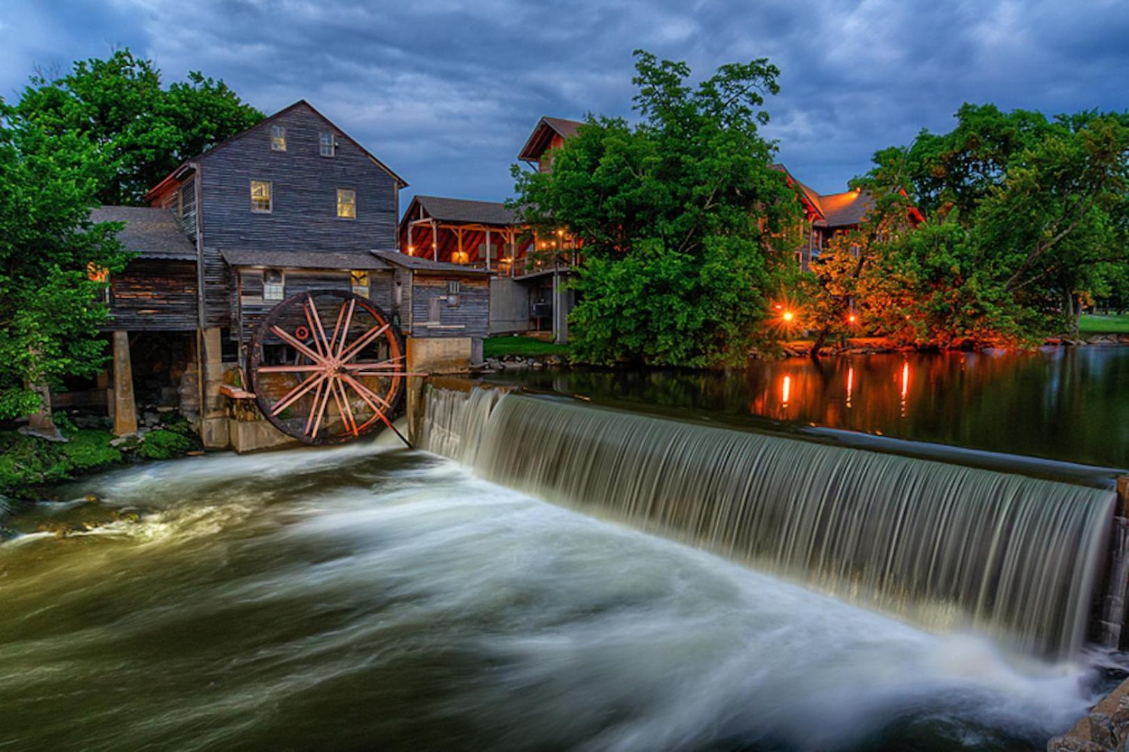 Time To Cuddle, Wifi, Near Pigeon Forge, 1089 Free Tickets Each Paid Day, Dollywood And More Room photo